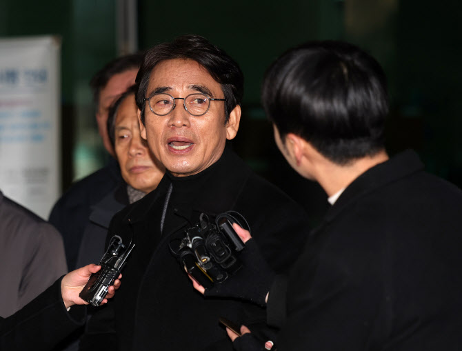유시민 "설난영 제정신 아냐" 발언…이정현 "여성·저학력자 인신공격"