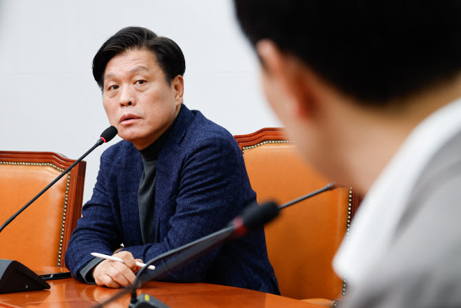 민주당 “이준석 제명 추진한 적 없어…파렴치한 거짓 선동”