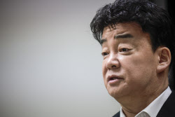 백종원 유튜브 ‘새 영상’...활동 중단 선언 3주만