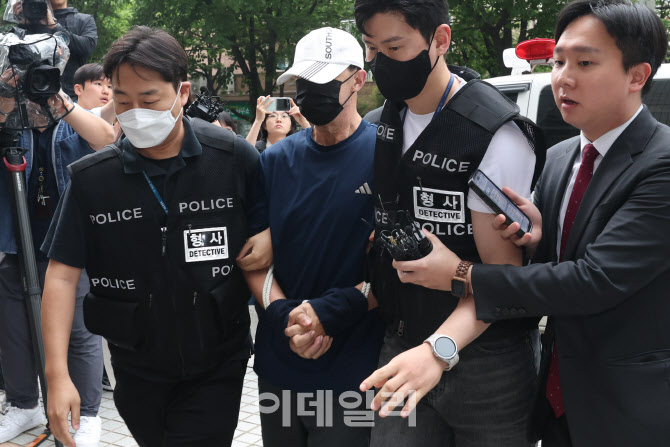 5호선 열차 방화범 영장실질심사를 위해 법원 출석                                                                                                                                                   