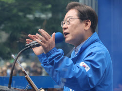 이재명, 50대 이하 전 세대에서 김문수 앞서…40·50대서 압승