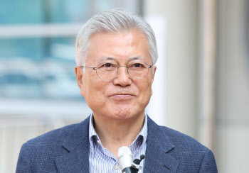 문재인 “이재명 대통령 당선 축하…내란 행위에 준엄한 심판”