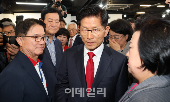 승복 기자회견 마친 김문수 국민의힘 대선 후보                                                                                                                                                      