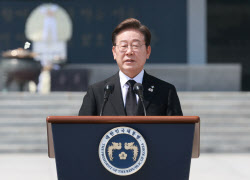 李 대통령, 현충일 추념식 참석해 軍 보훈 강화 약속 (종합)