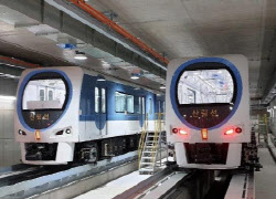 샛강역서 전동휠체어 추락…신림선 전 열차 운행 중지(상보)