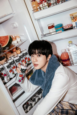 지니스램프 &apos;아이긴&apos;, 엠버서더로 BTS 진 발탁