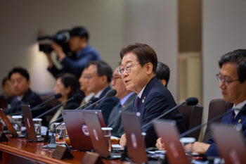 ‘3대 특검법’, 국무회의 심의·의결…李 “헌정질서 회복 뜻 부응 조치”(상보)