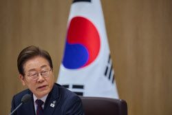 [단독]헌법 84조 헌법소원 판례 찾아보니…헌재 100% &apos;각하&apos;
