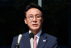 “김민석, 불법자금 제공자에 돈 빌리고 안갚아” 의혹 제기