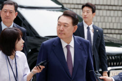 [포토]윤석열 전 대통령, 법원 출석                                                                                                                                                                       