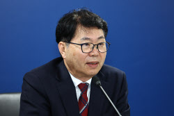 [포토]발언하는 이한주 국정기획위원회 위원장                                                                                                                                                             