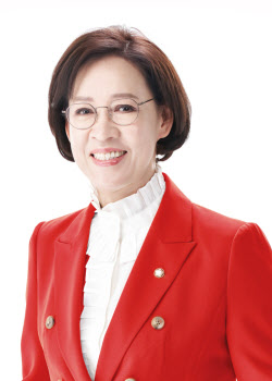 “저출산정책 방향 바꿔야…출산 요구 아닌 좋은 환경이 먼저”[ESF2025]