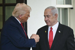 트럼프, G7 조기 퇴장…이란-이스라엘 휴전 끌어내나(종합)