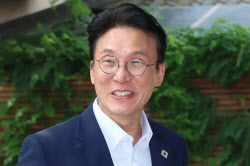 김민석 “발가벗겨진 것 같단 아내…눈에 실핏줄 터졌다”