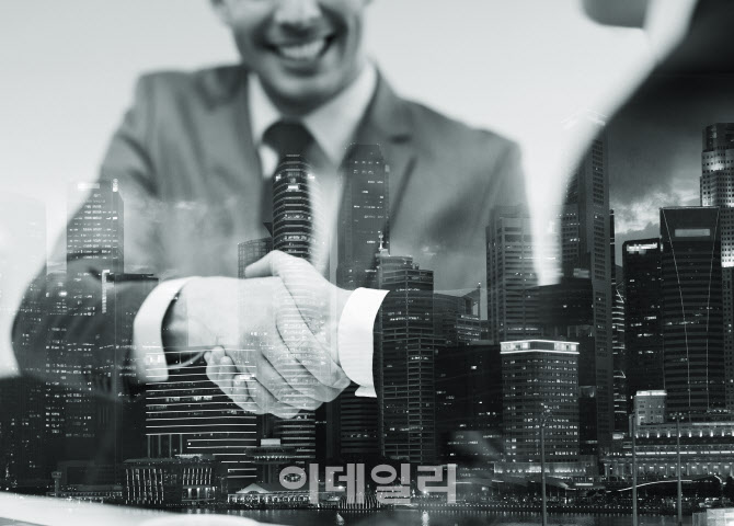 [마켓인]송현인베, GP 해임 여파에 수습 총력..."남은 펀드라도 지키자" - 뉴스 썸네일 이미지