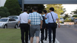 창사 53년 만에 반바지 출근 허용한 &apos;대기업&apos;, 어디?