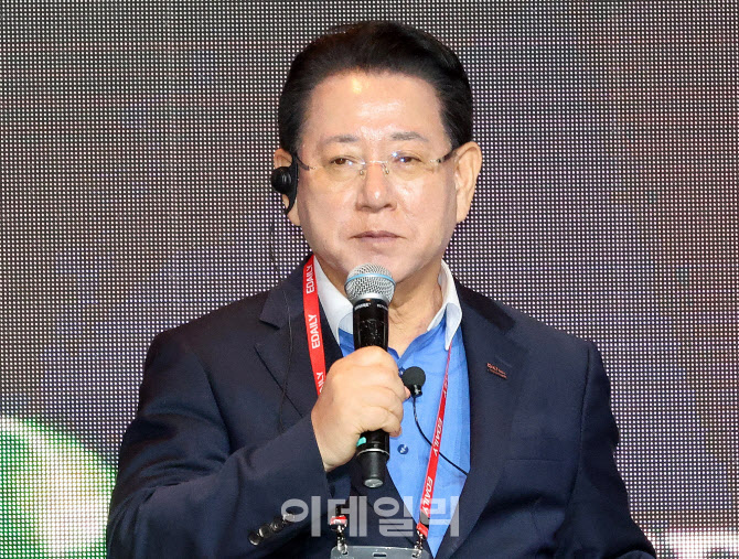 대담하는 김영록 전라남도지사                                                                                                                                                                      