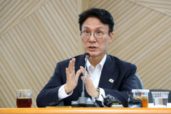 김민석이 끄집어낸 출판기념회 논란…22대 국회도 침묵할까[국회기자24시]