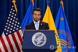 생물보안법 부활?…美FDA “적대국서 진행되는 임상 중단”