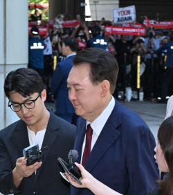 [포토]법정 향하는 윤석열 전 대통령                                                                                                                                                                      