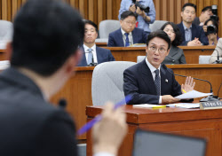 [포토]'주진우 의원 질의에 답변하는 김민석 국무총리 후보자'                                                                                                                                    