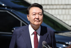 "尹, 조사 불응한 유일한 사람" 내란특검, 체포영장 청구(종합)