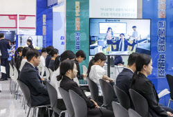 “돈만 많이 준다면 지방이라도”…눈 돌리는 취준생들