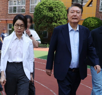 서정욱 “尹, 매일 김 여사 간호…몸 상태 안 좋아졌다”