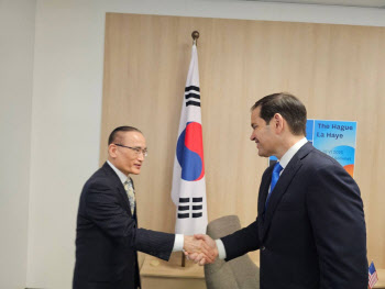 위성락 안보실장, 나토 회의서 美·日 등과 연쇄 회담