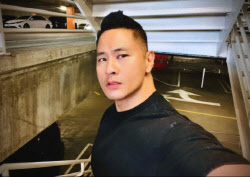 “왜 나만 입국금지?” 유승준에 법무부 또 거부 “국민 정서 고려”