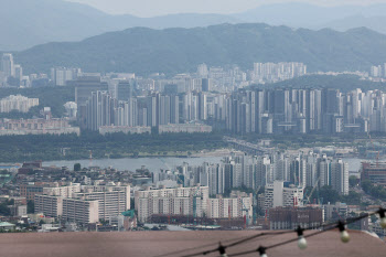 주담대 6억 제한…서울 집값 급등에 &apos;초강력&apos; 대출 규제(종합)