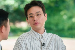 "넷플릭스 왜 봐?" 박정민 한마디에 유시민 밀렸다