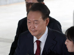 尹, 오후 검찰 조사 거부…특검 “수사방해 선 넘어”(종합)