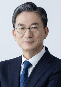 [프로필]&apos;친명 좌장&apos; 법무장관 후보 정성호 의원…사법·재정 전문