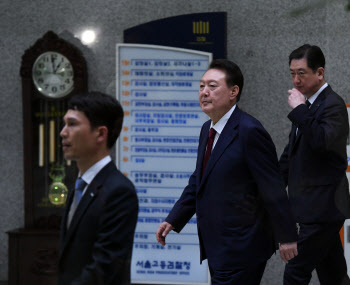 &apos;출석 신경전&apos; 尹, 오늘 불출석 전망…체포영장 청구는 안 할듯