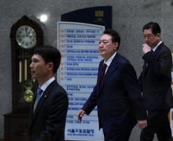 '출석 신경전' 尹, 오늘 불출석 전망…체포영장 청구는 안 할듯