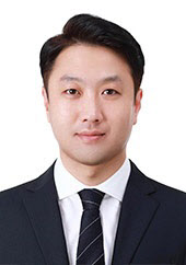 [생생확대경]시대 역행하는 낡은 화장품법, 국내 기업 경쟁력 죽인다