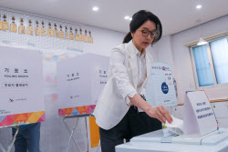 민중기 특검팀, 김건희 출국금지…본격 수사 개시
