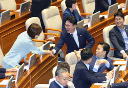 [포토]'미소 보이는 김민석'                                                                                                                                                                    