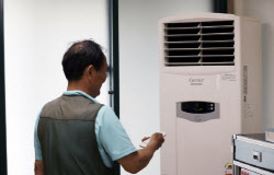 에어컨 꺼? 계속 켜놔?…&apos;전기요금&apos; 공포 속 절약 방법