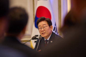 李대통령 직무수행 긍정 65%…평가 물었더니[한국갤럽]