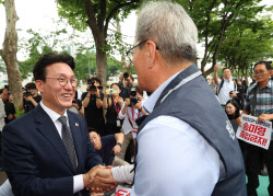 [포토]김민석 국무총리, 농민단체와 면담                                                                                                                                                                  