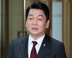 안철수 "혁신 당대표 되겠다…합의 안된 날치기 혁신위 거부"(상보)