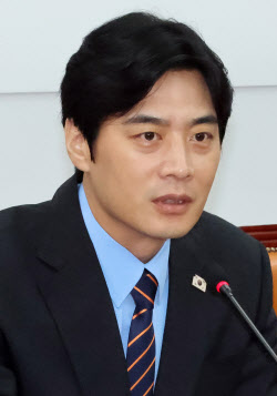 [포토]검찰 조작기소대응 TF 발대식에서 발언하는 한준호 단장                                                                                                                                              