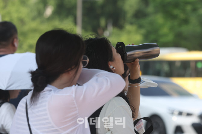 무더위 식혀보지만… 
