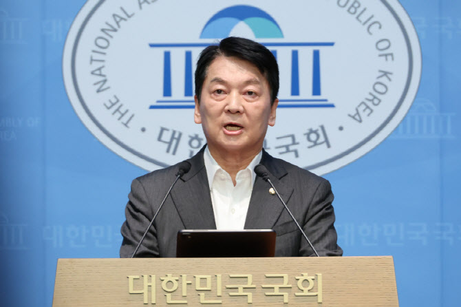 안철수 "정치적 책임 지는 게 우선…전대출마, 계획 안 됐던 것"