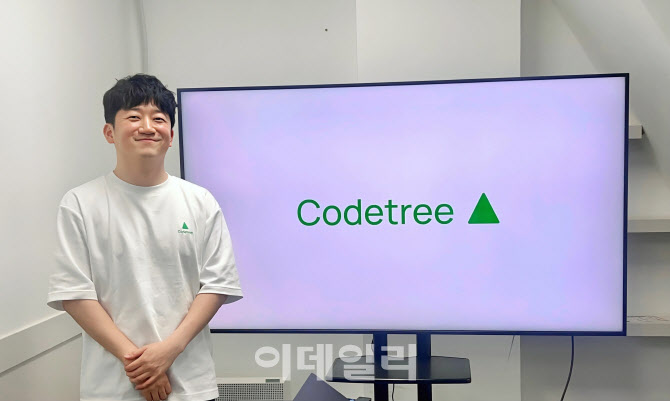 "AI시대, 문제해결능력 중요...코딩학습으로 기본기 갖춰야" - 뉴스 썸네일 이미지