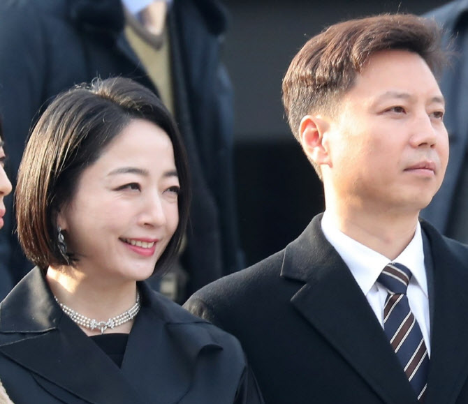 '현대가 3세' 노현정 남편 근황...집 이어 회사까지 넘어가