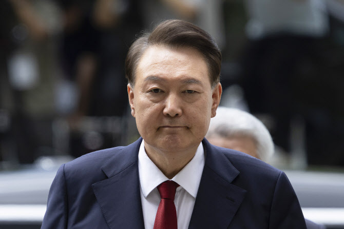 尹 구속심사 휴정후 재개…6시간 넘게 진행 중