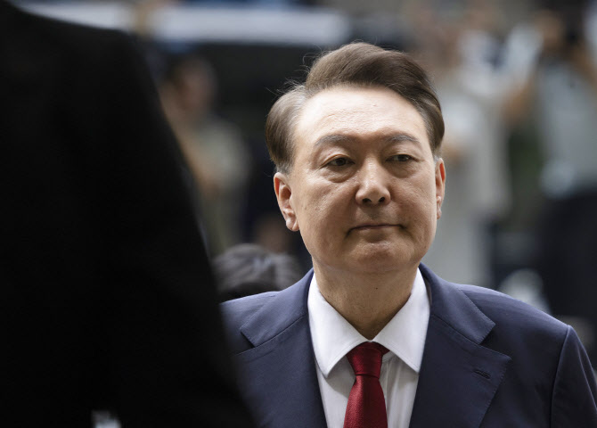 [속보]尹 구속심사 6시간40분 만에 종료…서울구치소로 이동 예정
